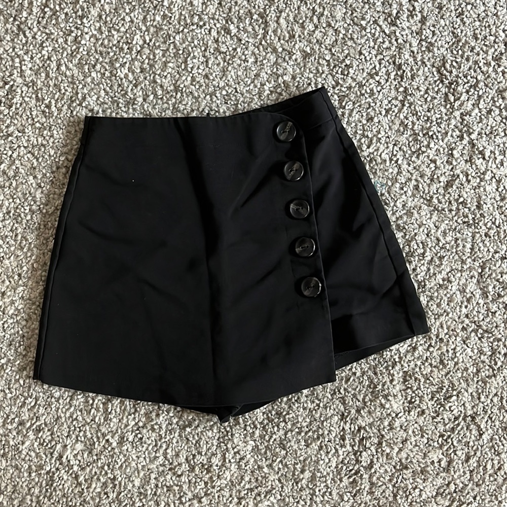 Black skort (skirt look in the front, shorts under)